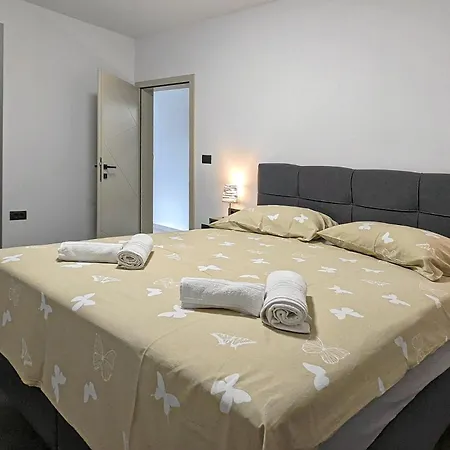 Casa Edera Holiday home *