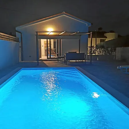 Semesterbostad Casa Edera